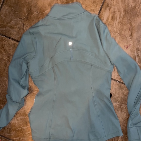 Lululemon Sage Green two piece jogging set - Picture 11 of 13